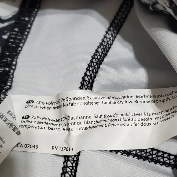 Ankle Leggings Size Small Black and Qhite Water Drop Print NWT - Picture 7 of 7